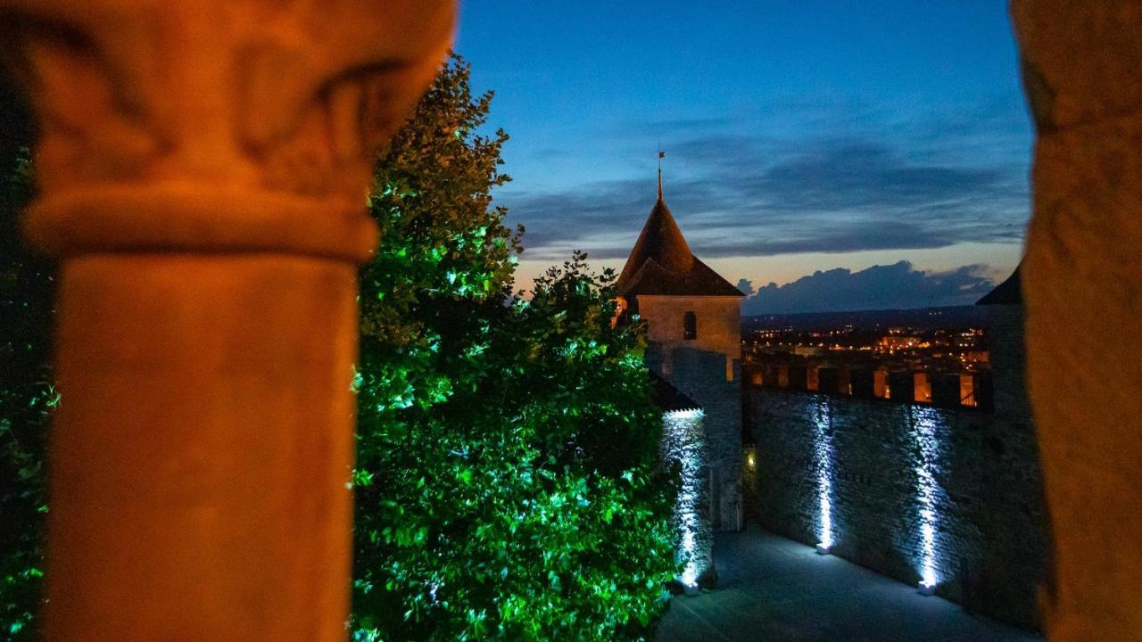 Tout Confort ! Climatisation, Centre-Ville, Parking, Terrasse, Wifi, Netflix Carcassonne Extérieur photo